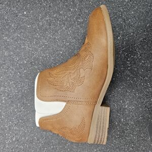 Dream Pairs Girls Western Ankle Boots - Tan Embroidered Cutout Cowgirl